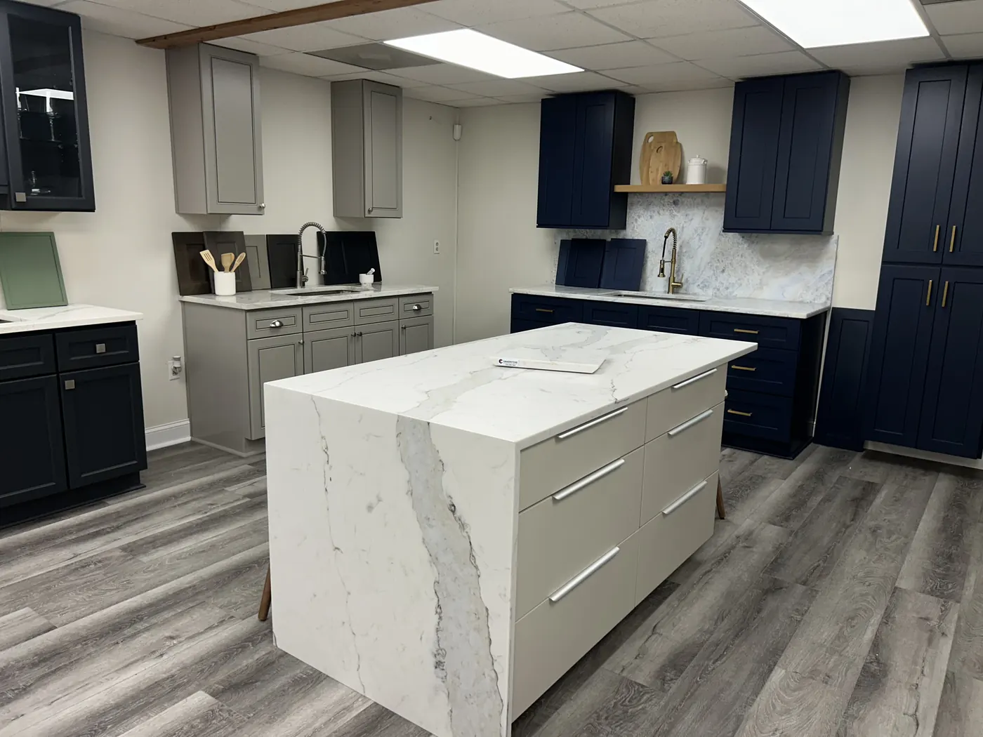 Cornerstone showroom and slab yard, photo 7