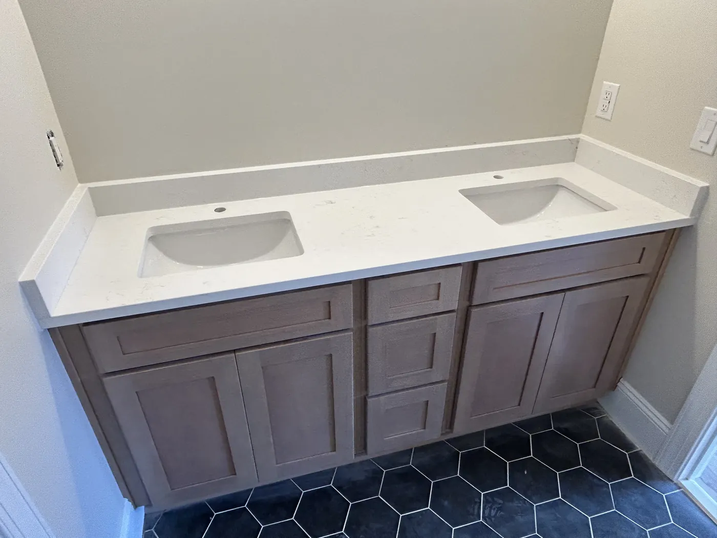 Bathroom vanity project, photo 11