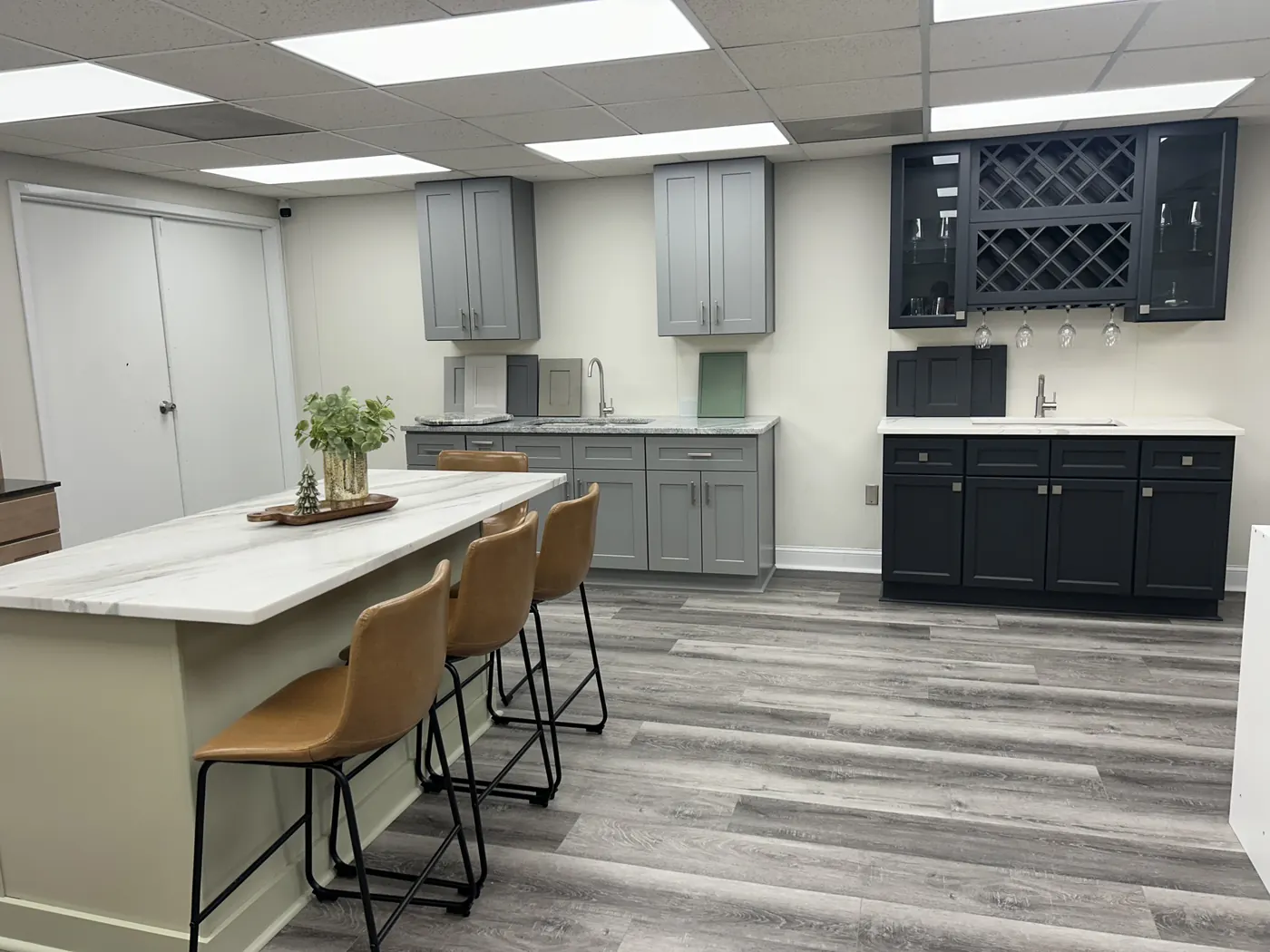 Cornerstone showroom and slab yard, photo 19