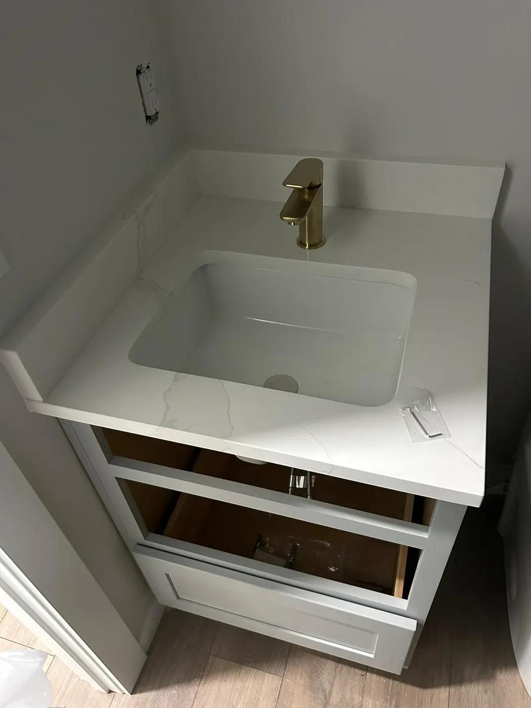 Bathroom vanity project, photo 27