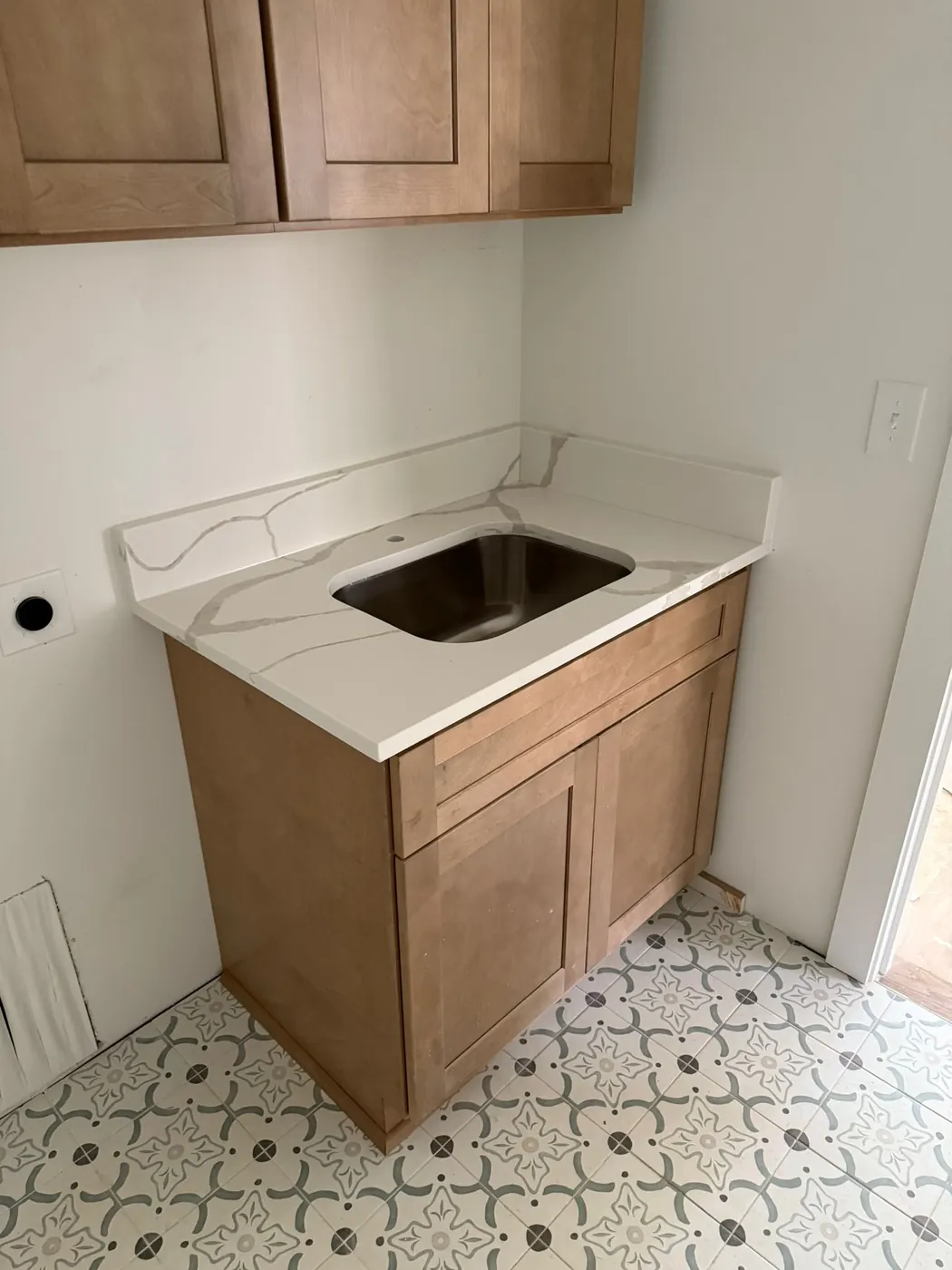Bathroom vanity project, photo 39