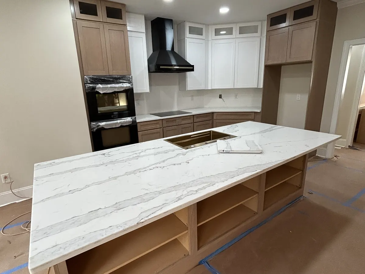 White quartz countertop with gray and gold veins